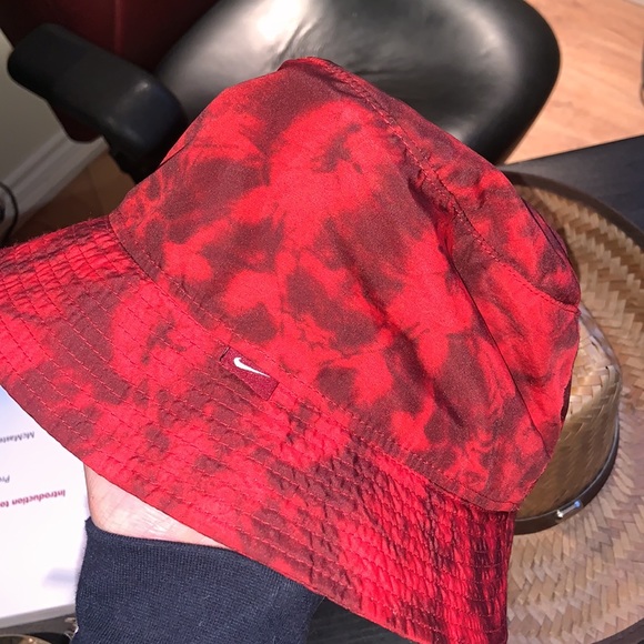 Air Max Bucket Hat Red - Picture 3 of 4